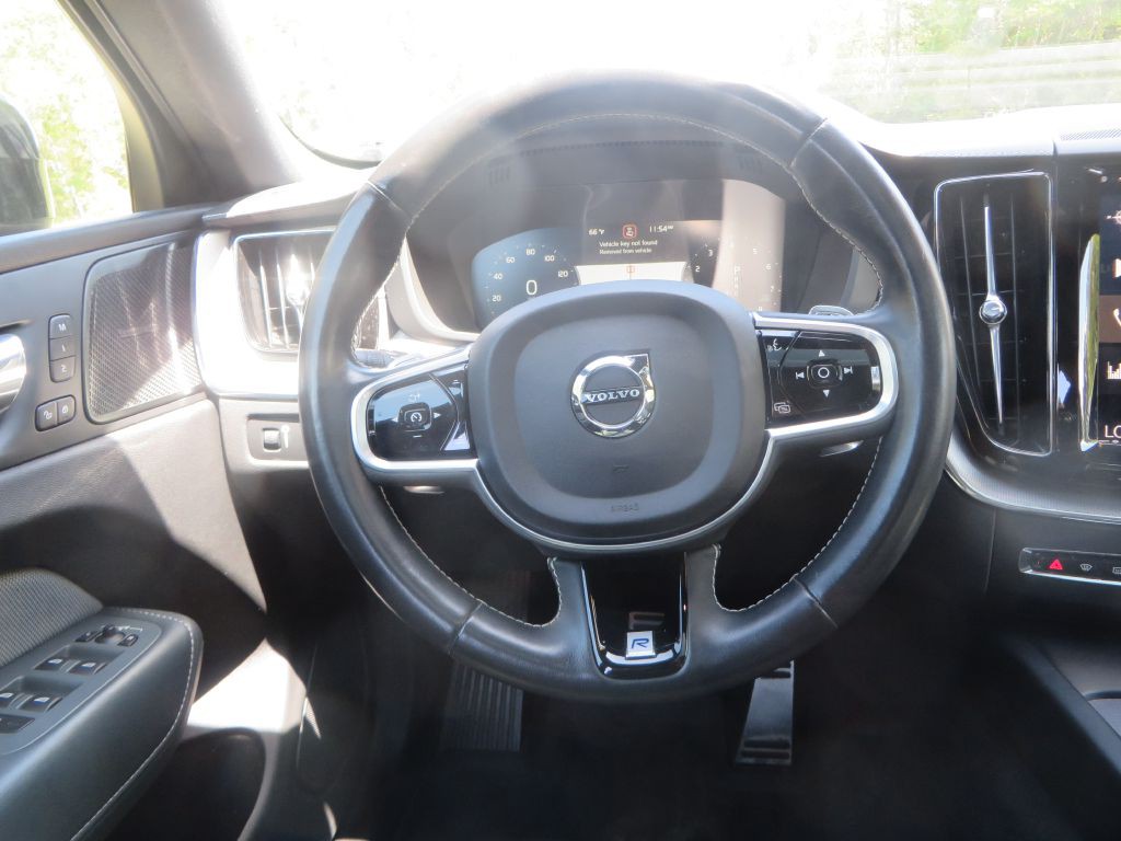 2020 Volvo XC60 Image 14