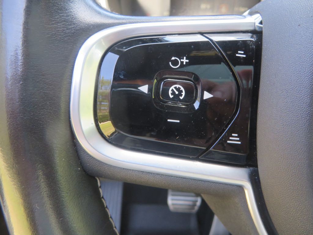 2020 Volvo XC60 Image 15