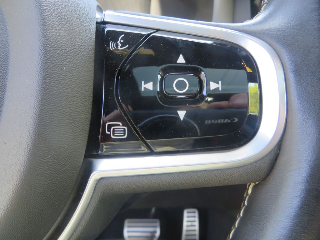 2020 Volvo XC60 Image 16