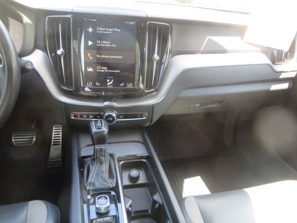 2020 Volvo XC60 Image 19