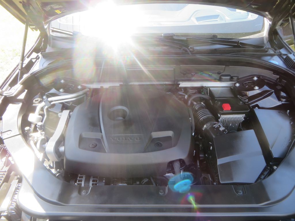 2020 Volvo XC60 Image 30