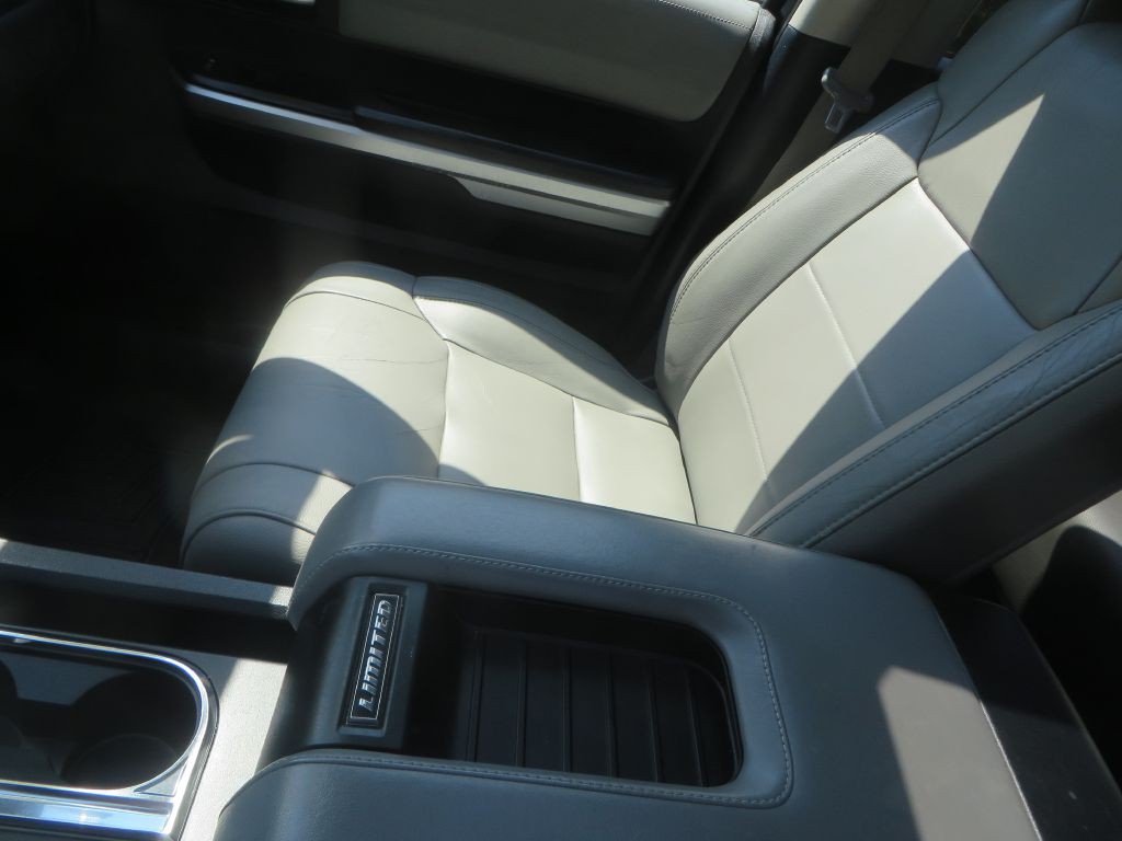 2014 Toyota Tundra Image 25