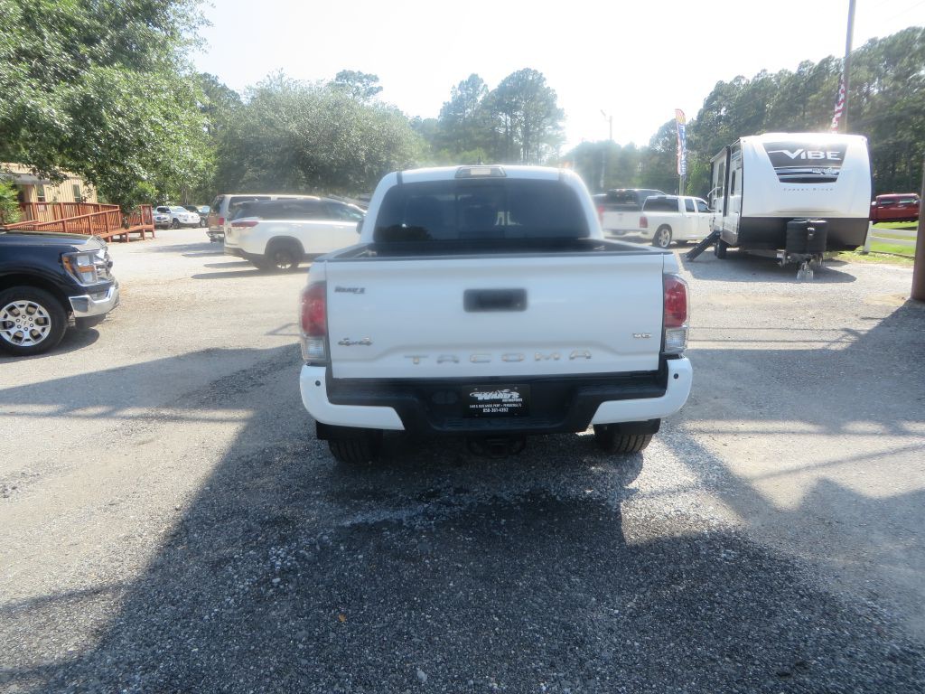 2017 Toyota Tacoma Image 7