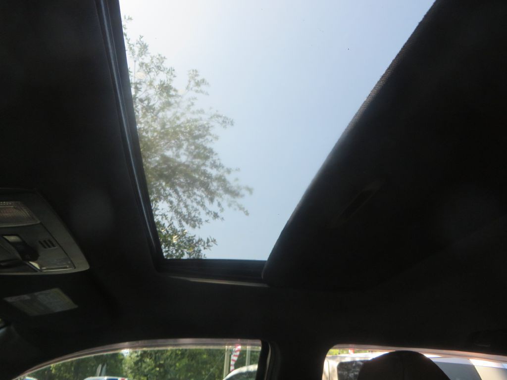 2017 Toyota Tacoma Image 25