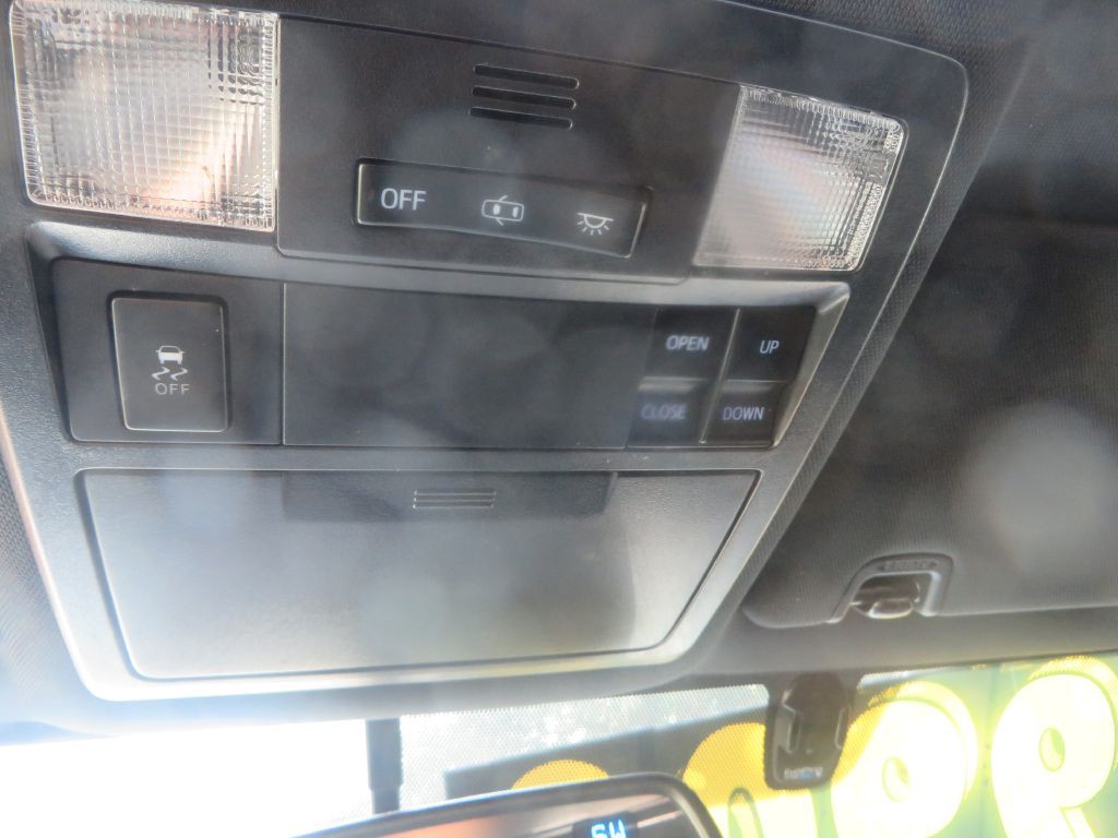 2017 Toyota Tacoma Image 26