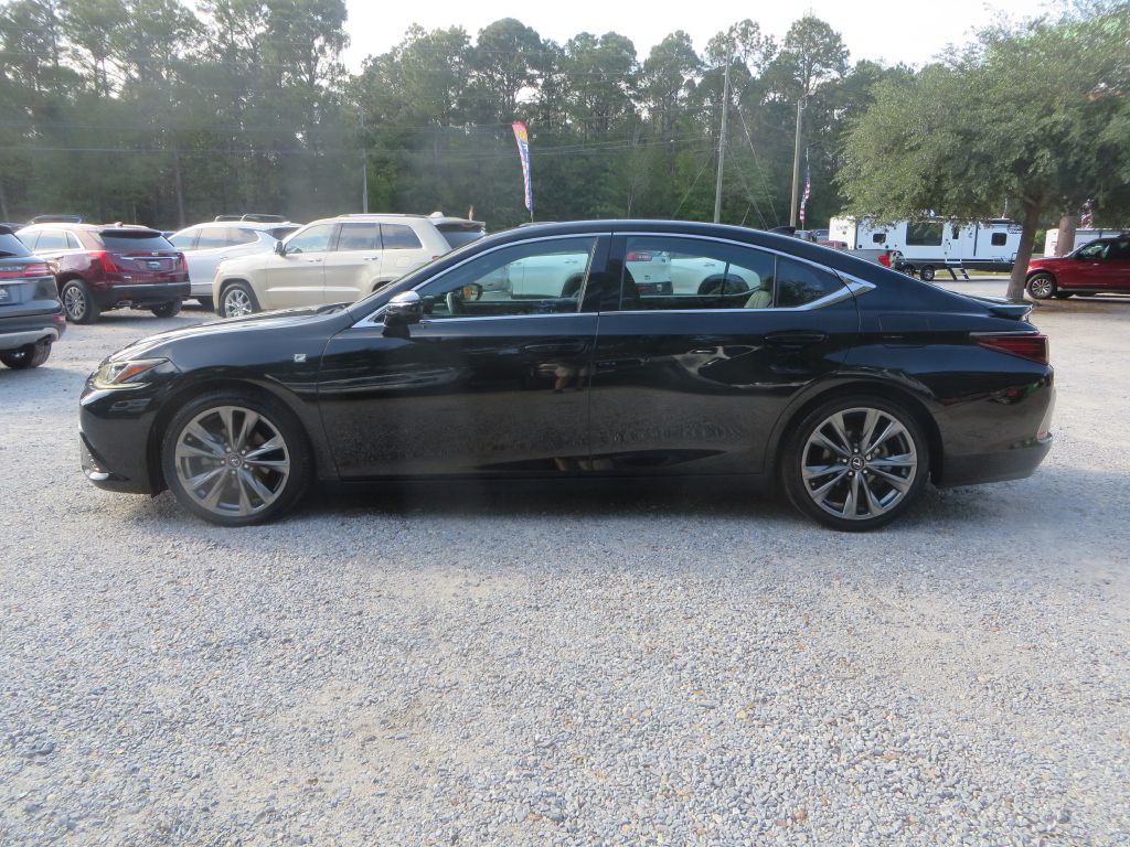2019 Lexus ES Image 1