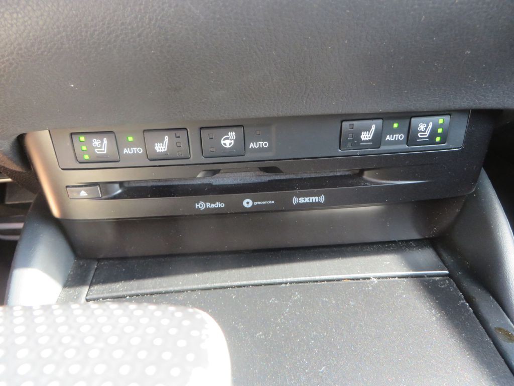2019 Lexus ES Image 21