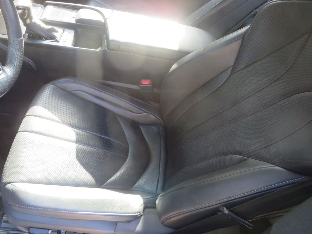 2019 Lexus ES Image 25