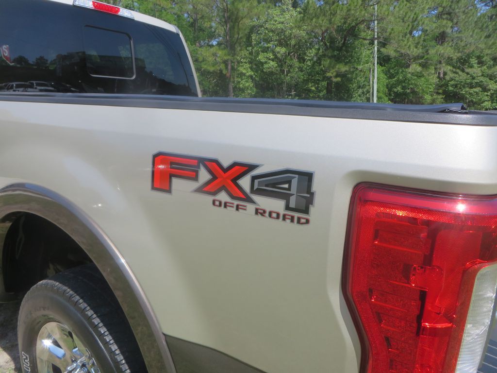 2017 Ford F-250 Image 10