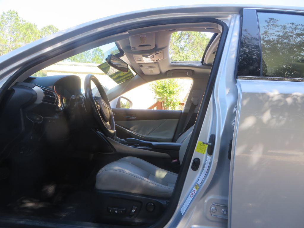 2014 Lexus IS Image 10