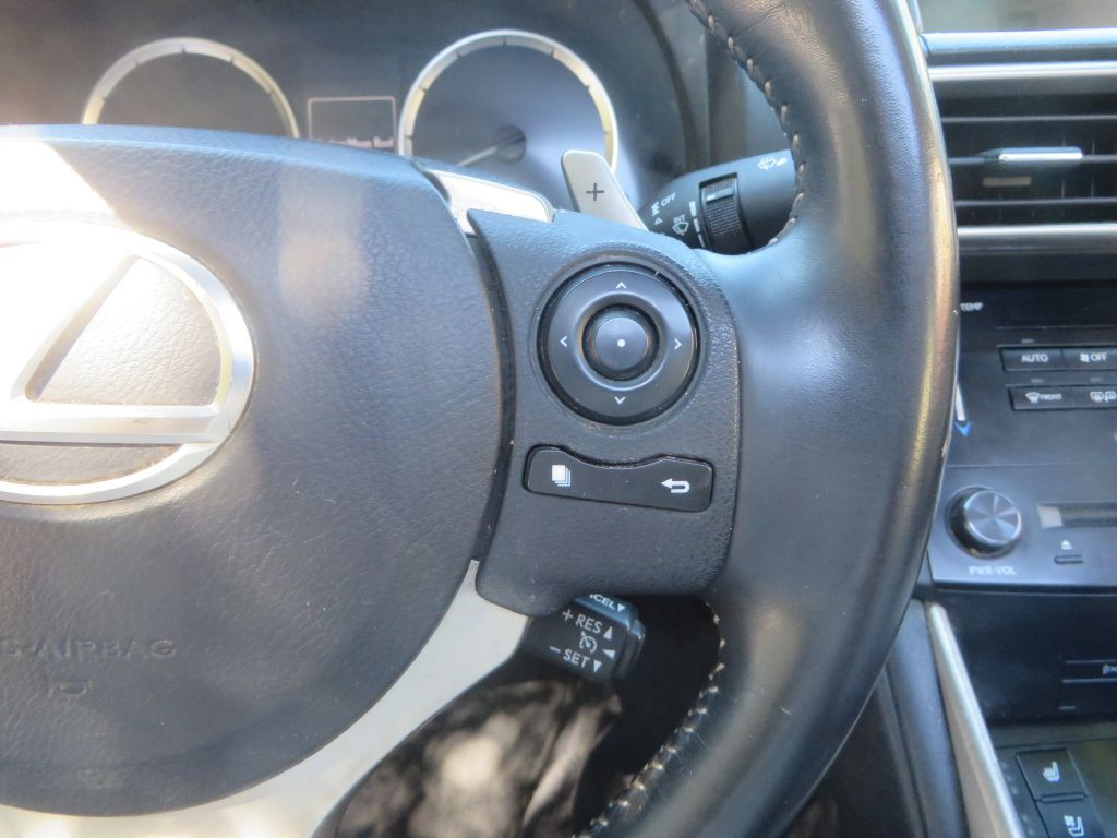 2014 Lexus IS Image 16