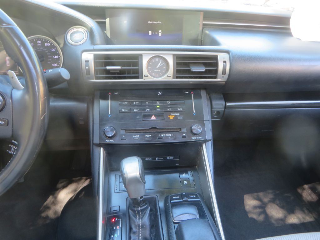 2014 Lexus IS Image 19