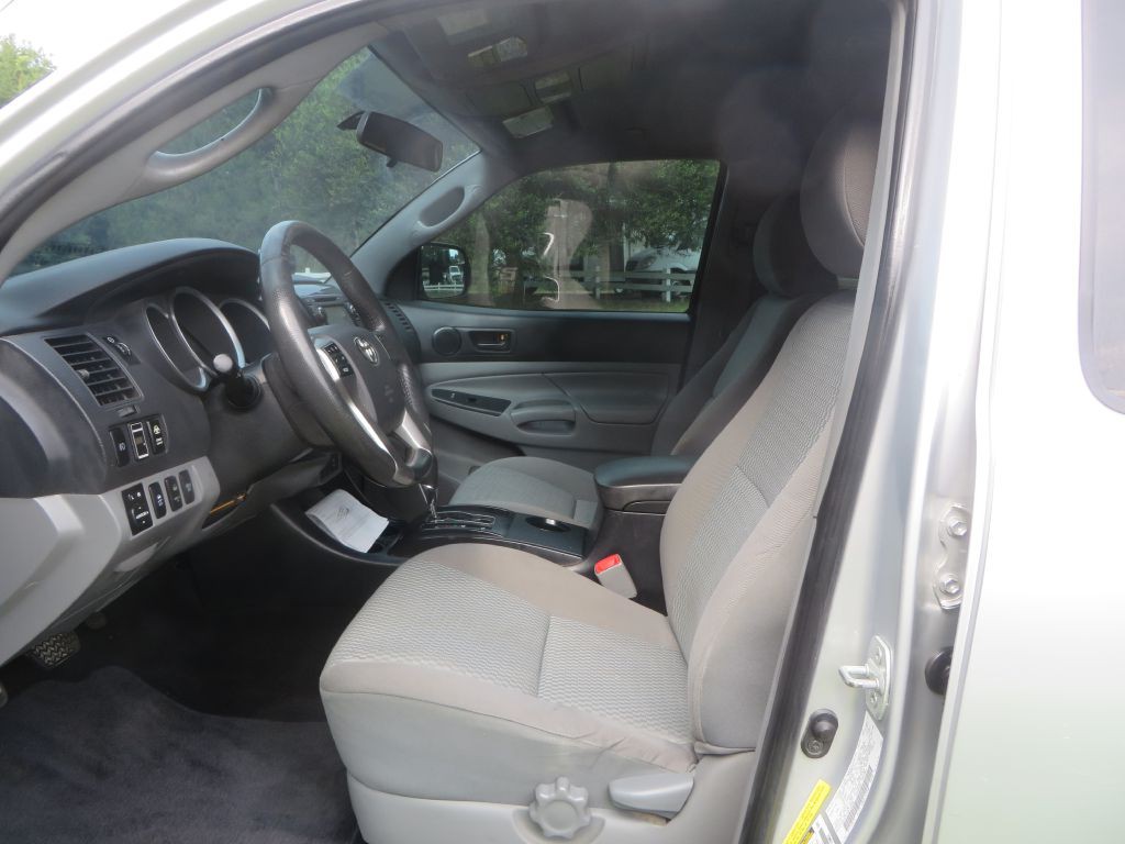 2013 Toyota Tacoma Image 11