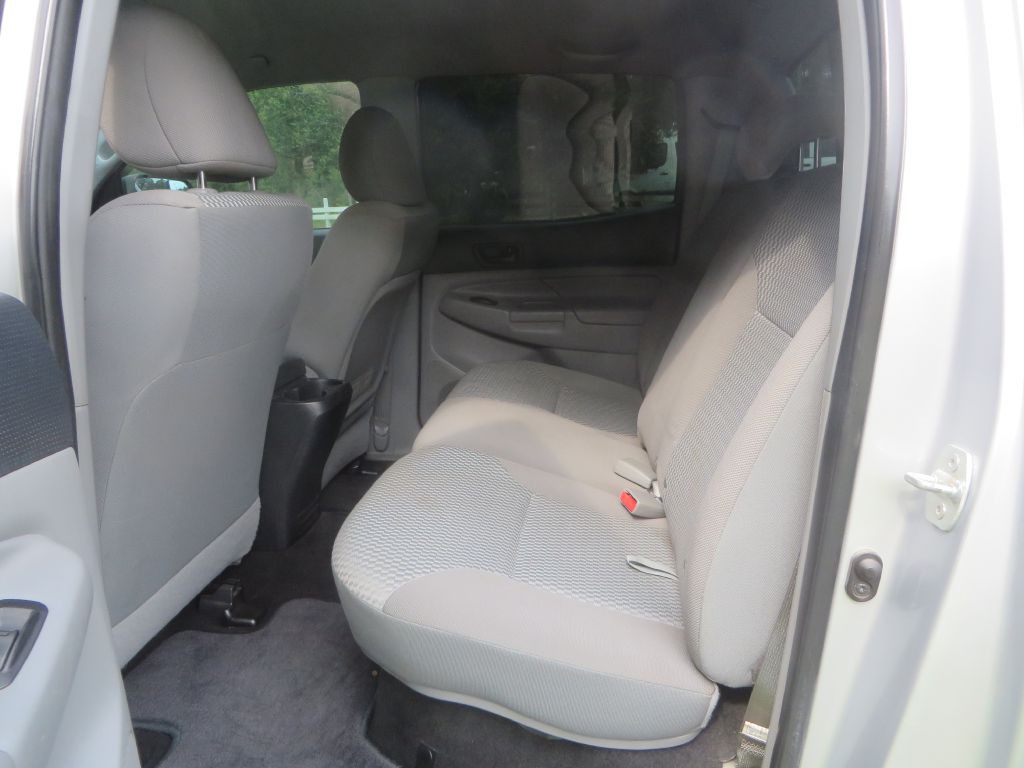 2013 Toyota Tacoma Image 25