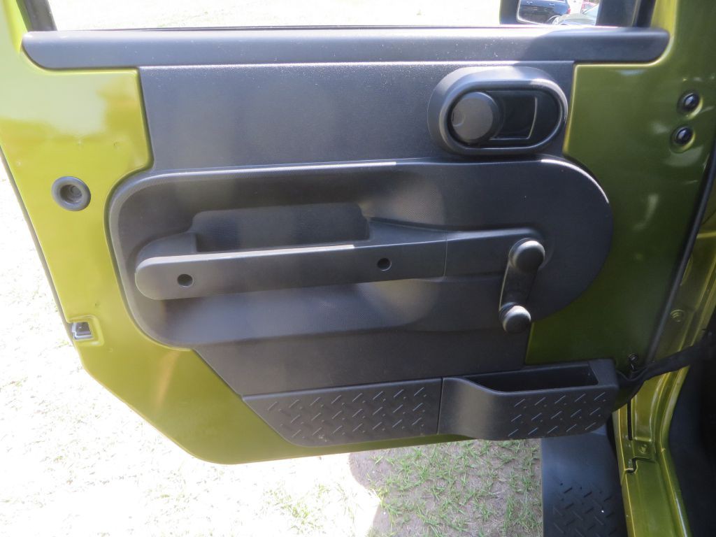 2007 Jeep Wrangler Image 10