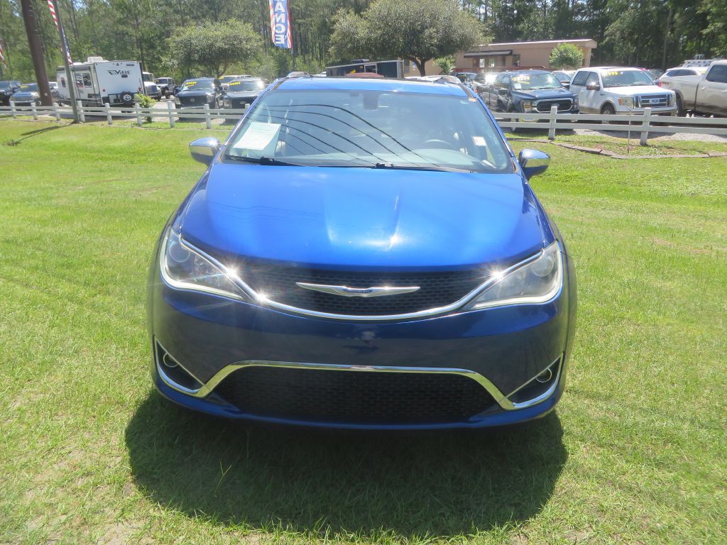 2018 Chrysler Pacifica Image 3