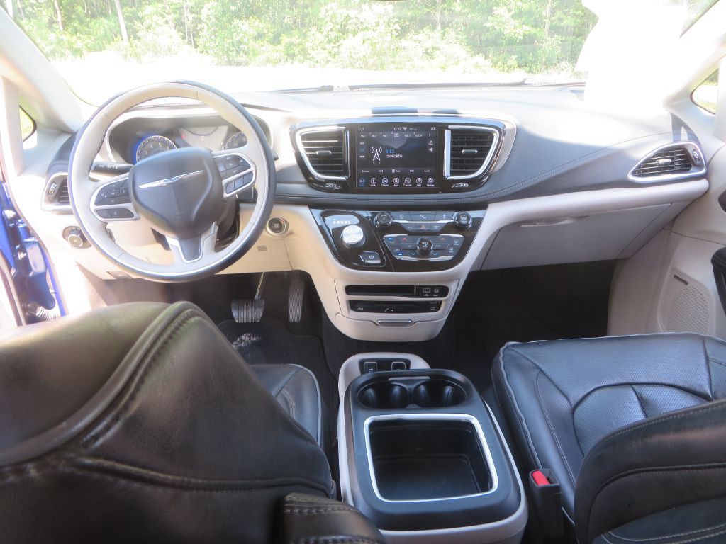 2018 Chrysler Pacifica Image 13