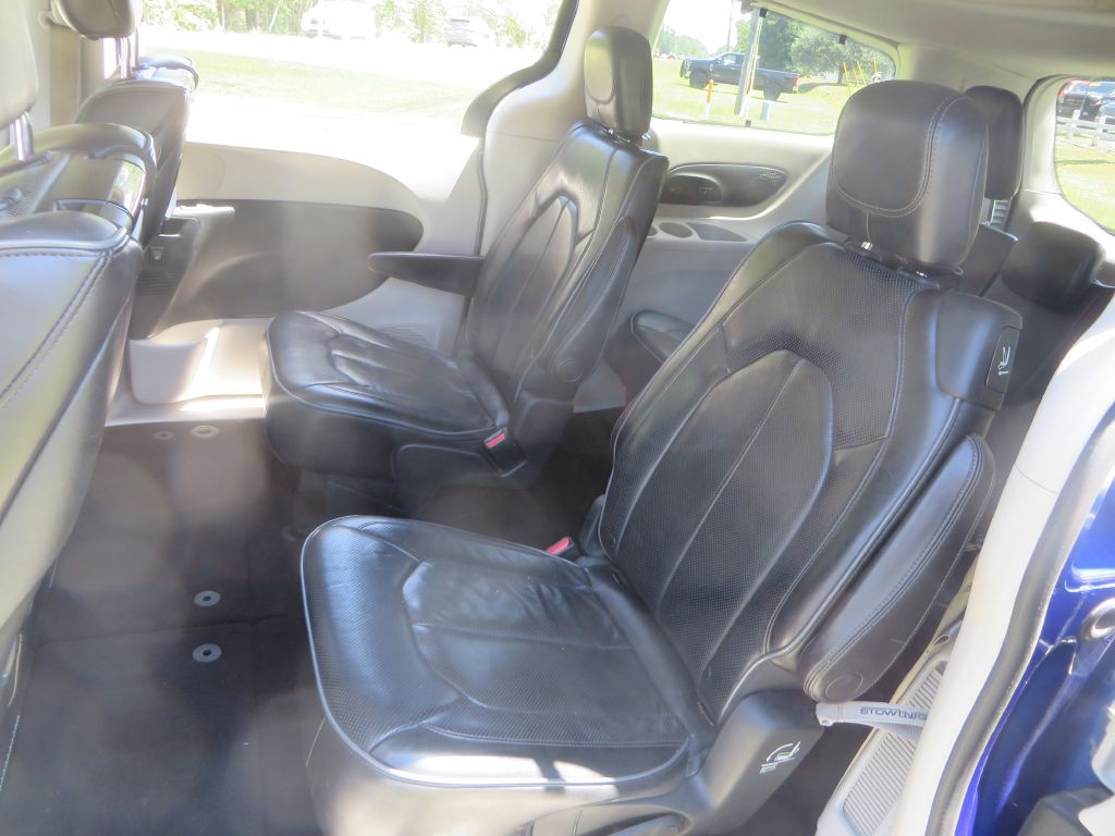 2018 Chrysler Pacifica Image 24