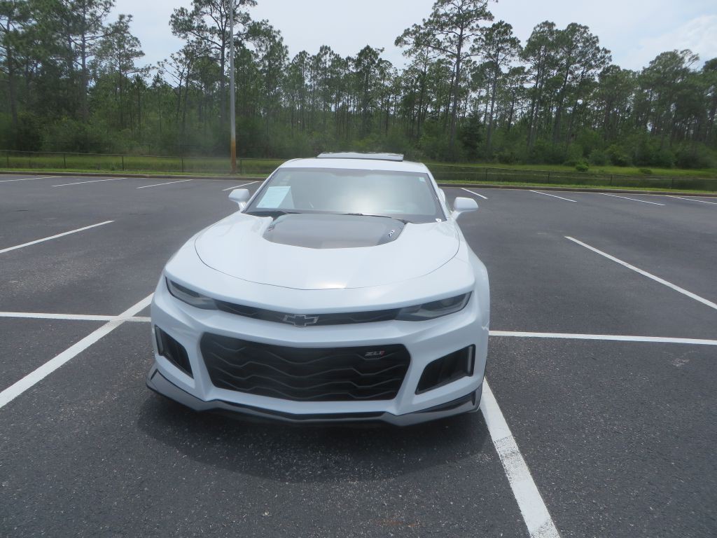 2018 Chevrolet Camaro Image 3