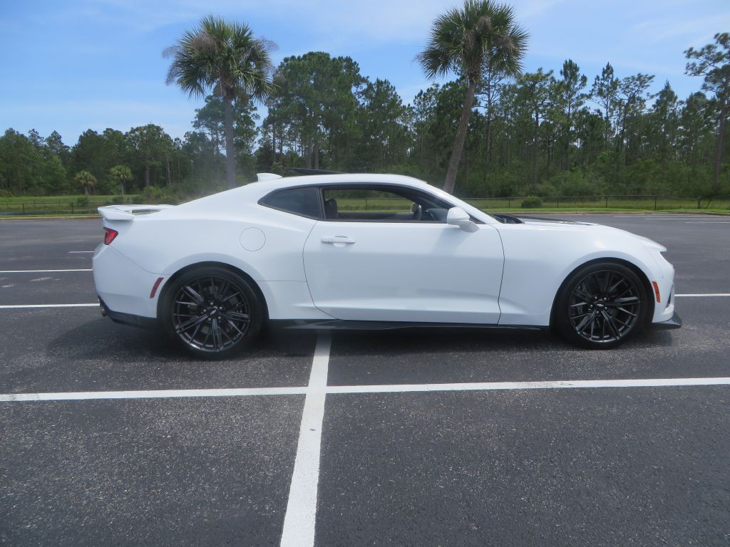 2018 Chevrolet Camaro Image 5