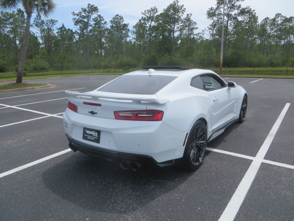 2018 Chevrolet Camaro Image 6