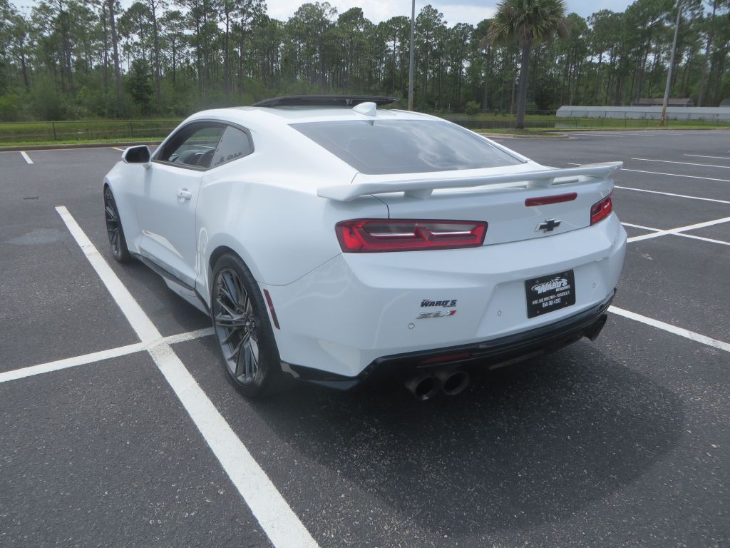 2018 Chevrolet Camaro Image 8