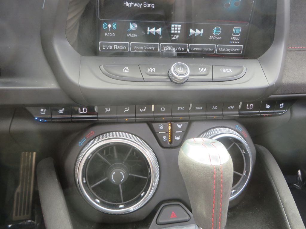 2018 Chevrolet Camaro Image 21