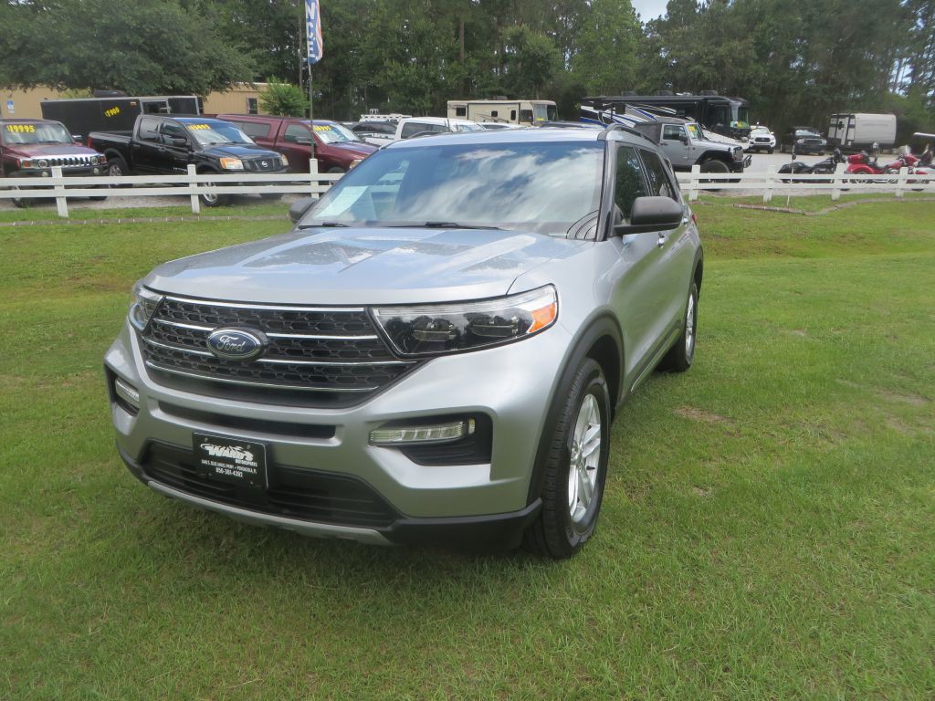 2020 Ford Explorer Image 2