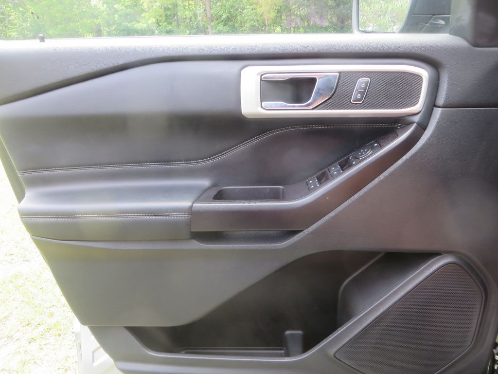 2020 Ford Explorer Image 21