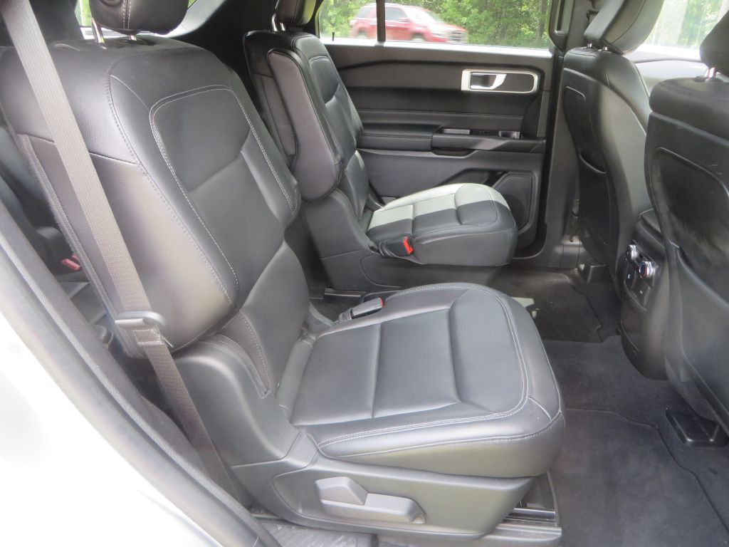 2020 Ford Explorer Image 24