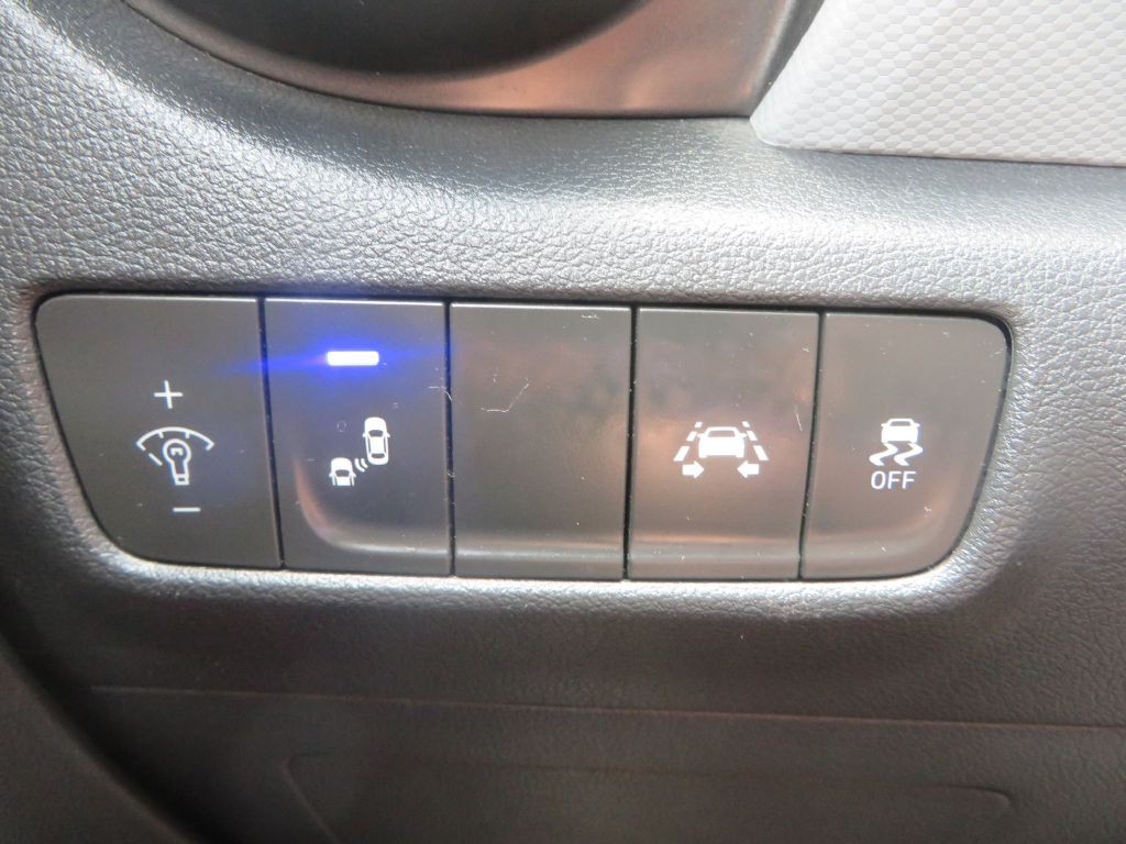 2020 Hyundai Kona Image 16