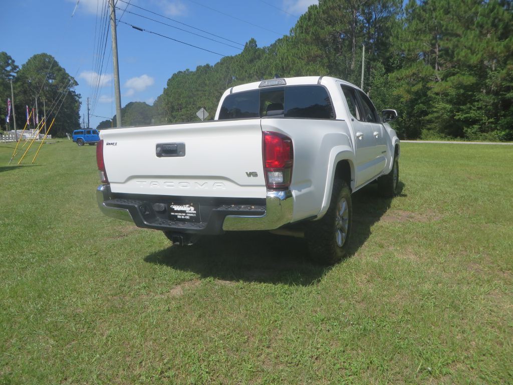2019 Toyota Tacoma Image 6