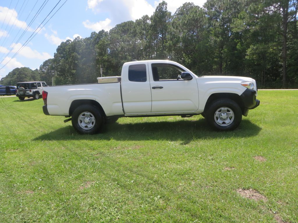 2020 Toyota Tacoma Image 5