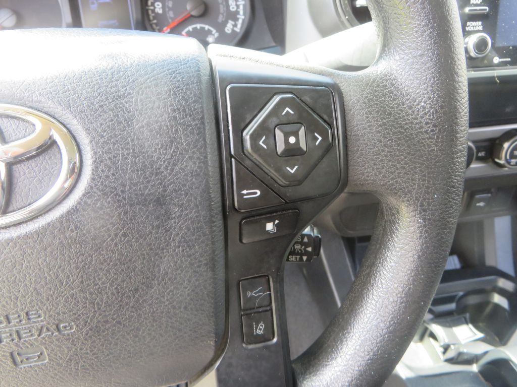 2020 Toyota Tacoma Image 17