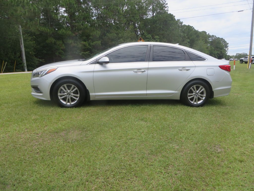2016 Hyundai Sonata Image 1