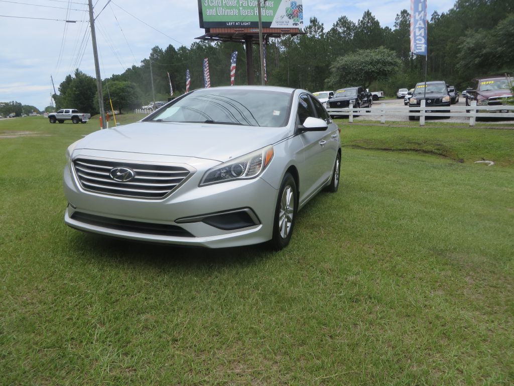 2016 Hyundai Sonata Image 2