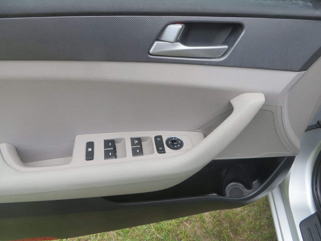 2016 Hyundai Sonata Image 12