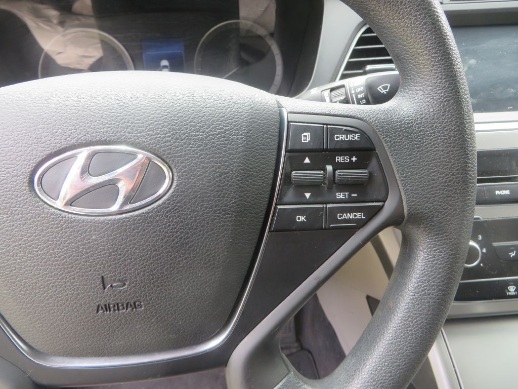 2016 Hyundai Sonata Image 16