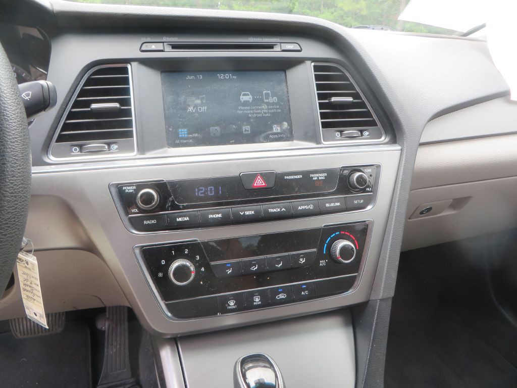 2016 Hyundai Sonata Image 19