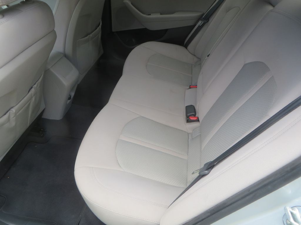 2016 Hyundai Sonata Image 24