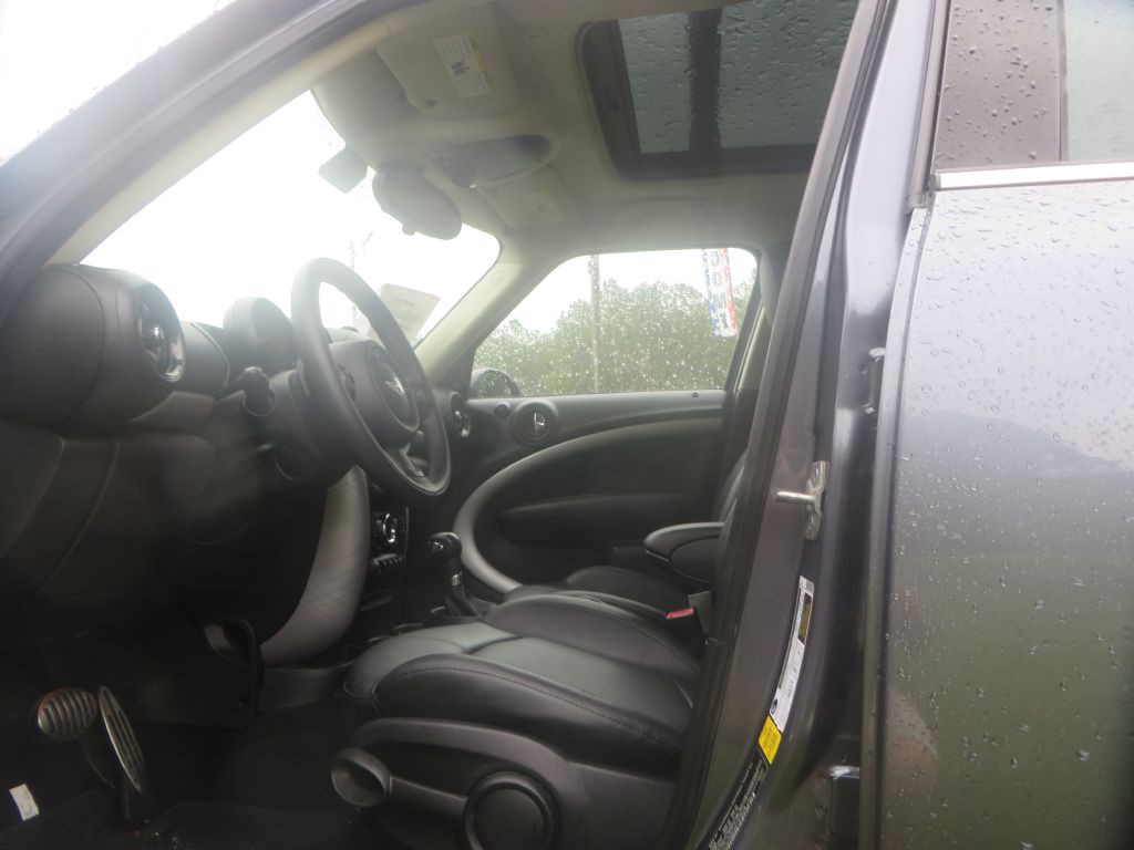 2016 MINI Cooper Image 11