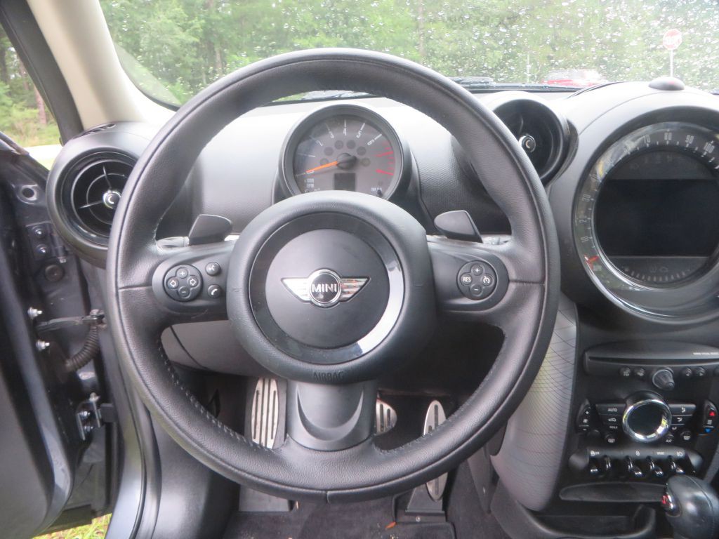 2016 MINI Cooper Image 14