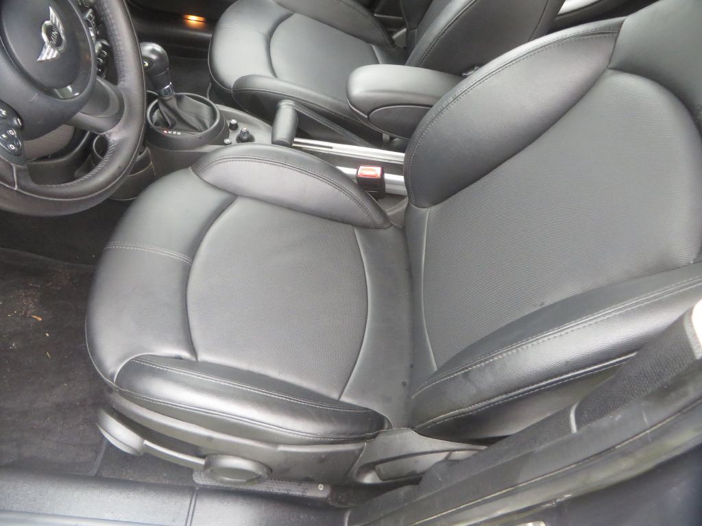 2016 MINI Cooper Image 22