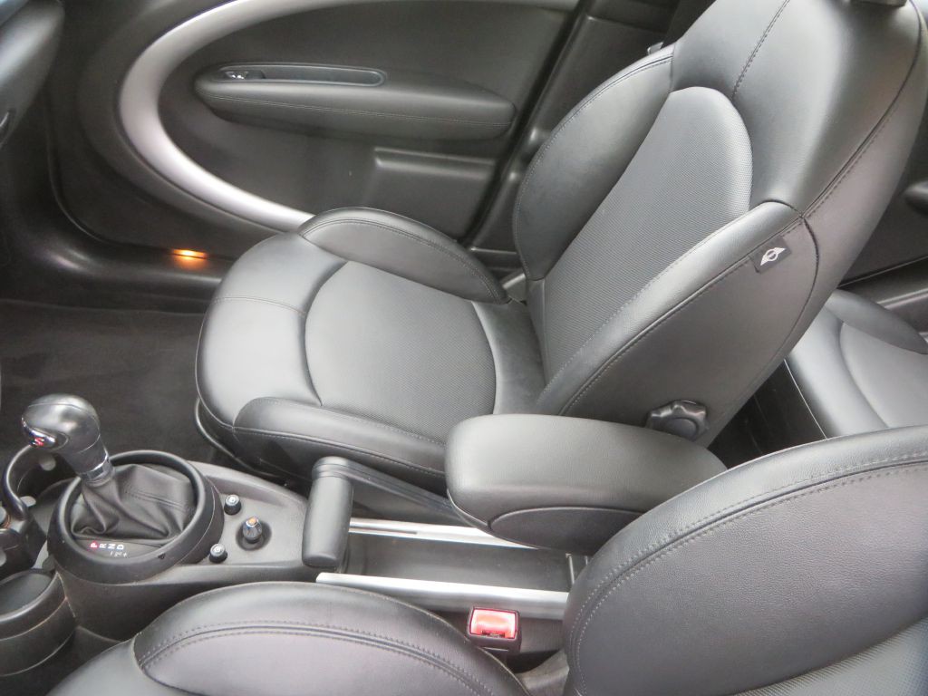 2016 MINI Cooper Image 23