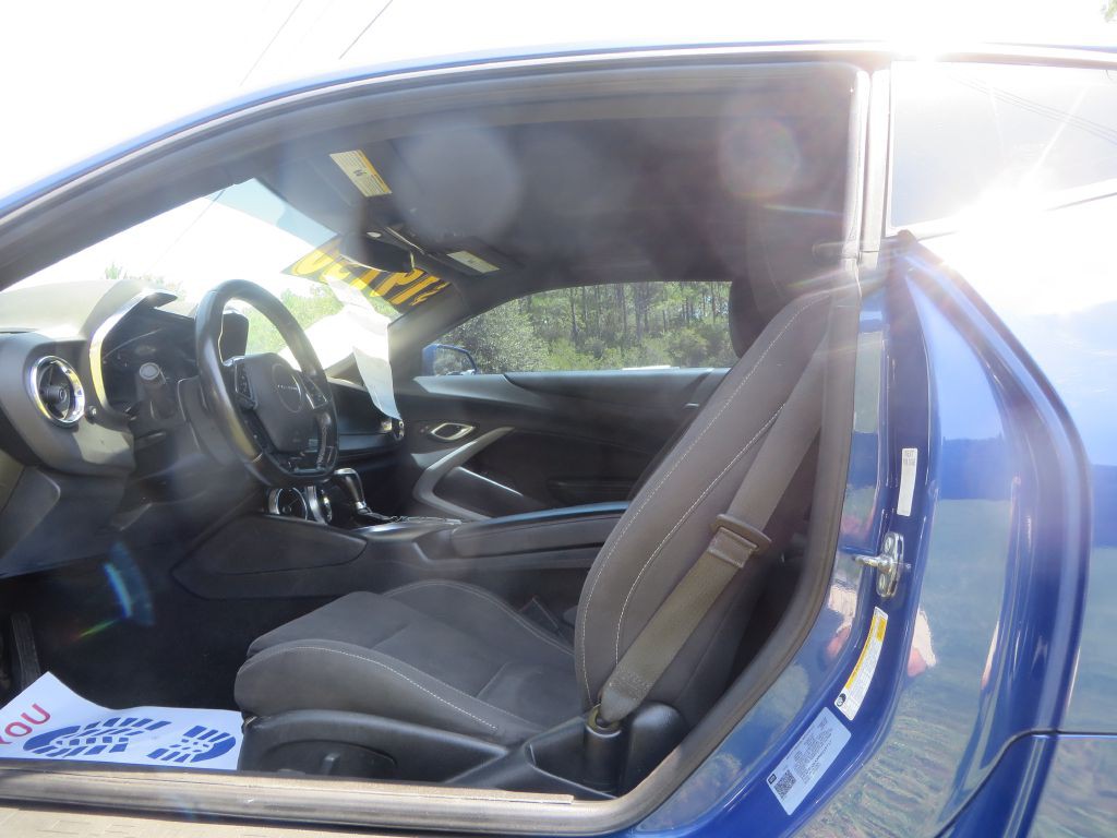 2022 Chevrolet Camaro Image 9