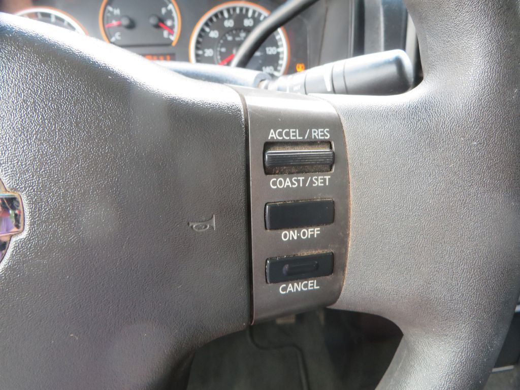 2012 Nissan Titan Image 16