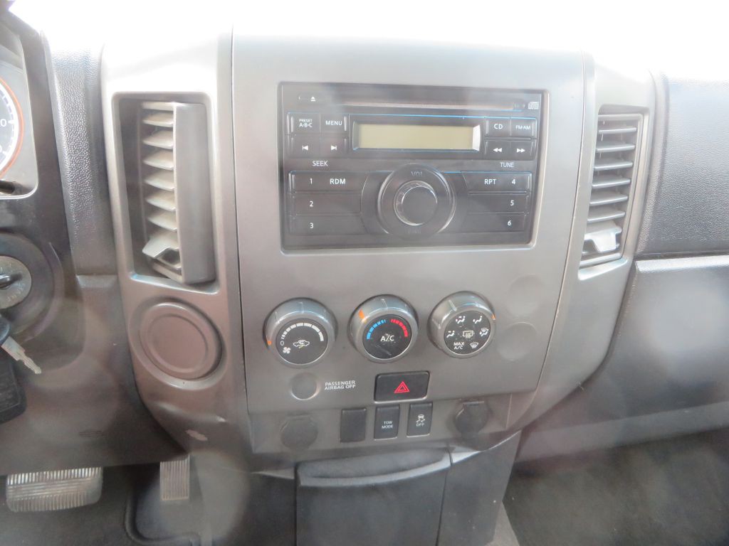 2012 Nissan Titan Image 17
