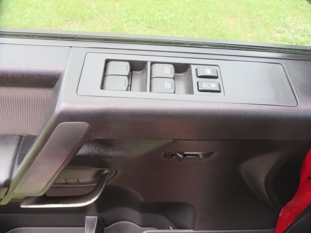 2012 Nissan Titan Image 20