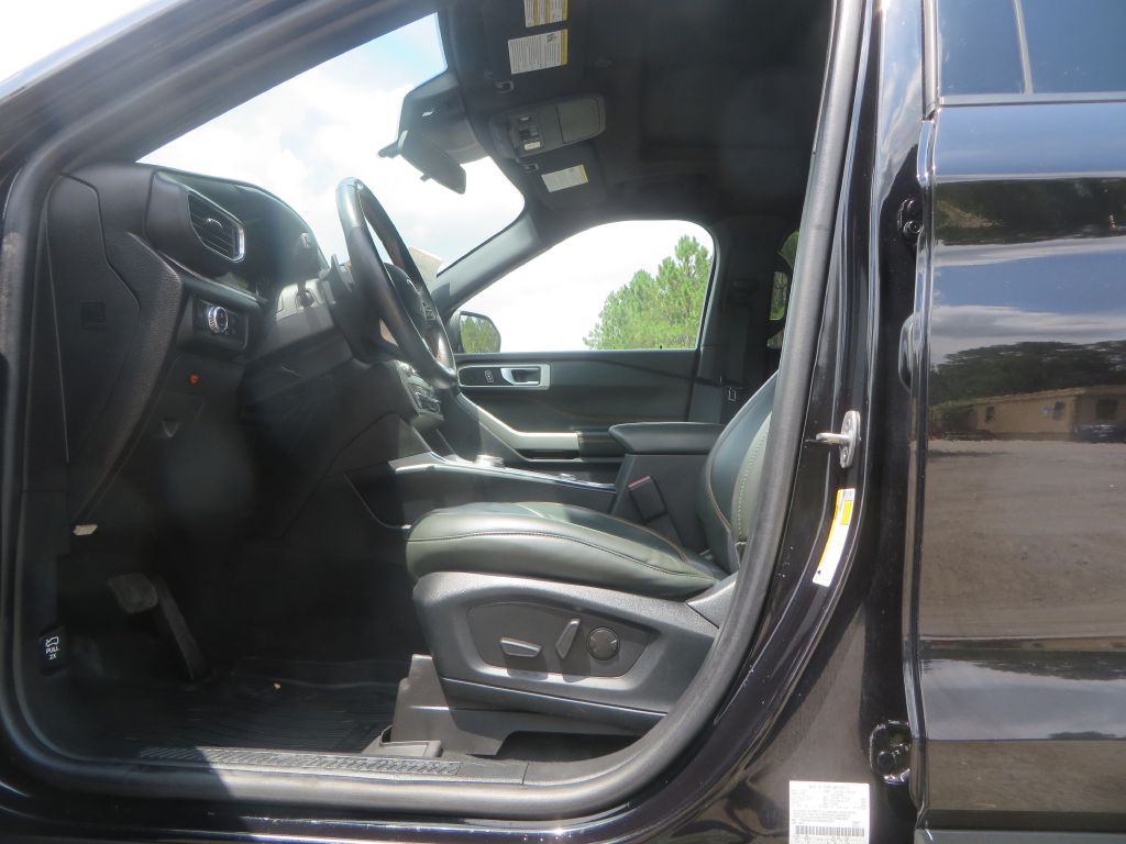 2022 Ford Explorer Image 11