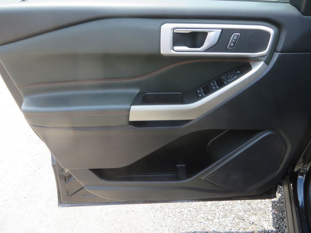 2022 Ford Explorer Image 12
